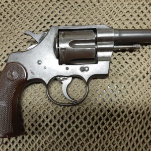 Rare revolver Colt commando calibre 38 Spécial dans sa finition phosphatée d’époque