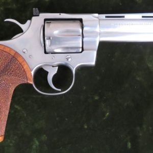 Revolver Colt Python calibre 357 Magnum Inox