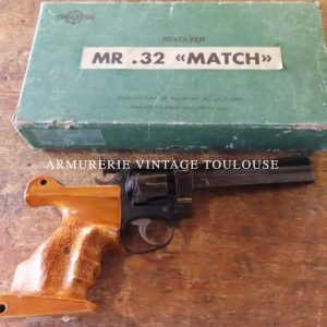 Beau Revolver Manurhin MR 32 Match calibre 32 S & W bronzé